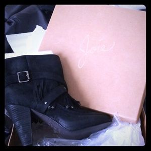 Joie Boots, "Born to Run"